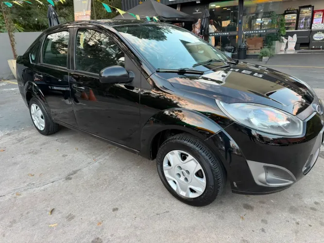 Ford Fiesta Sedan 1.0 8V Flex 4P 2011