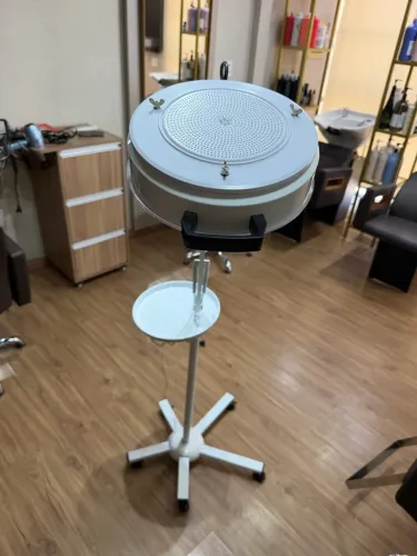 Luminária com exaustor ideal para Nails designers e podólogos