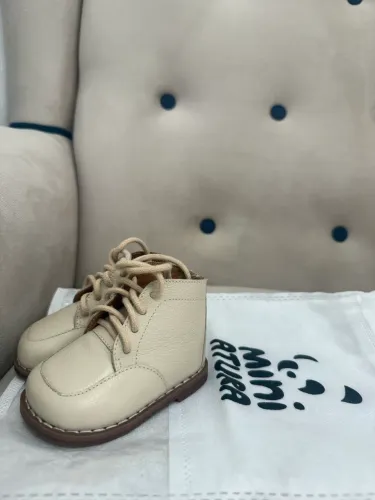 MINIATURA SAPATO BOTA BEBÊ PERFEITO