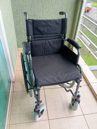Cadeira de Rodas Dellamed