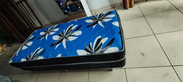 CAMA BOX SOLTEIRO DE ESPUMA ALTA NOVA R$350 ENTREGA GRÁTIS 