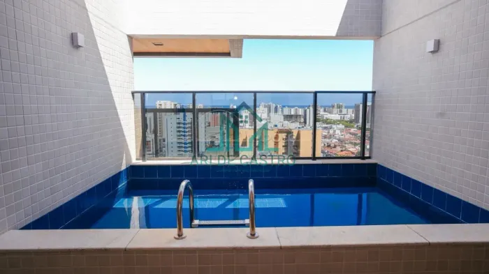 Apartamento Cobertura com Vista Mar, 143m², 3 Suítes e Piscina Privativa à venda na Jatiuc