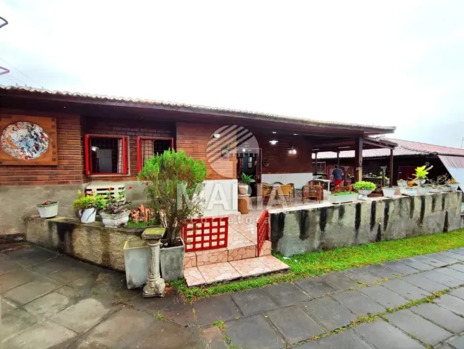 Casa em condomínio fechado com 04 quartos à venda em Gravatá/PE!
