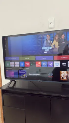 Smart TV LG 4K UHD 43 polegadas nova