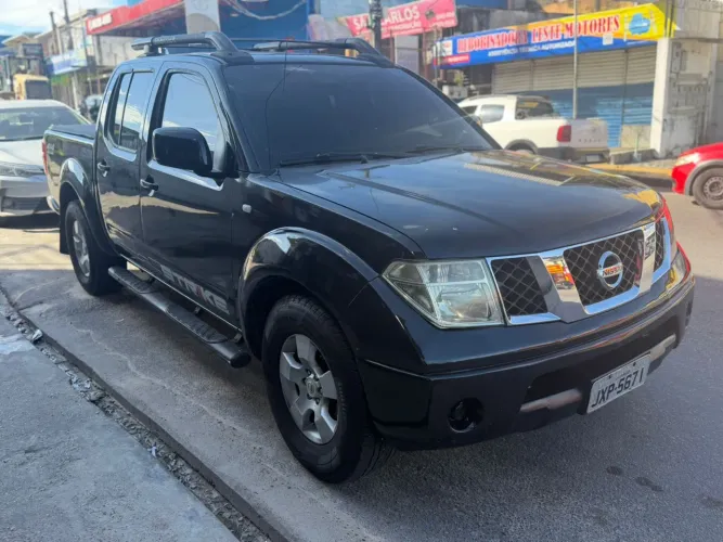 Nissan Frontier Se/se Strik CD 4X2 2.5 TB Dies. 2011