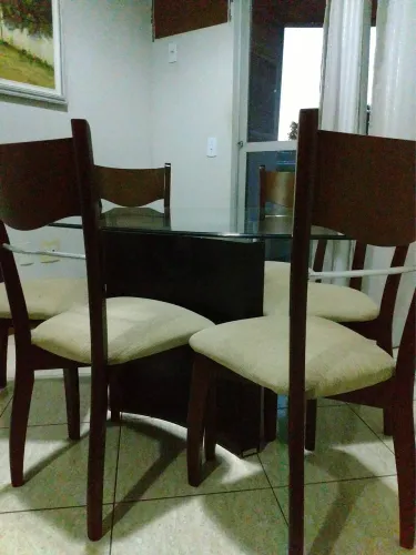 Mesa vidro com 6 cadeiras