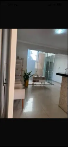 Alugo Sala Comercial em Estúdio de Beleza - R$ 800