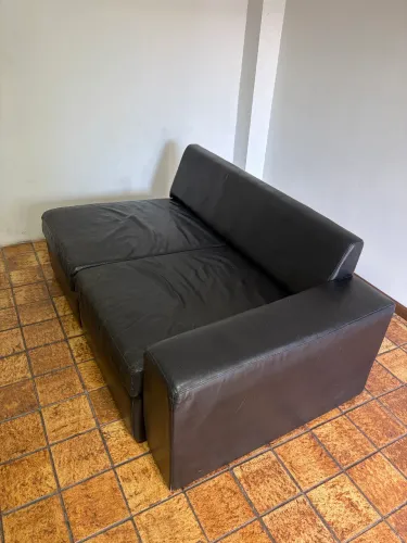 Sofá Cama Modular de Couro Preto - Moderno e Confortável