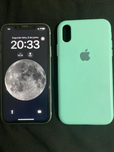 IPhone XR 64g $700