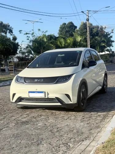 BYD Dolphin EV (Elétrico) 2025