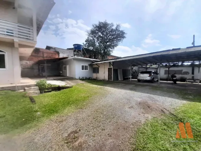 Casa 2 dormitórios no Guanabara - 1 banheiro e vaga de estacionamento - Joinville/SC