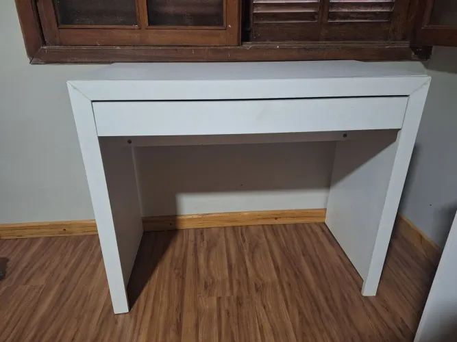 Mesa escrivaninha
