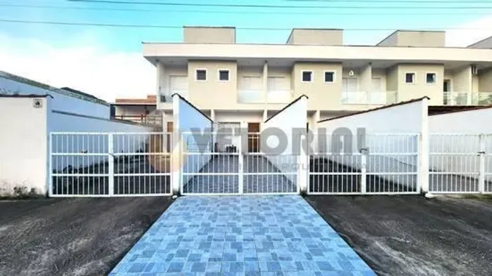 Sobrado com 3 quartos, 100m², à venda em Caraguatatuba, Massaguaçu