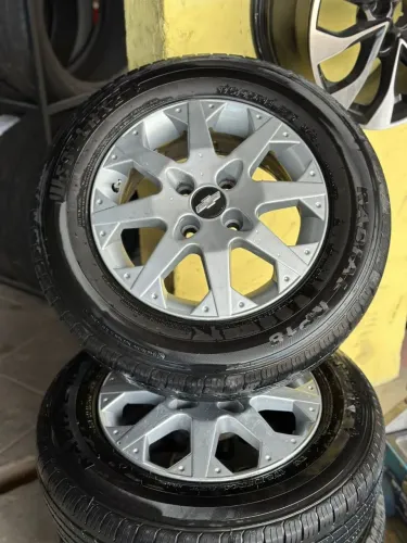 aro 14 Chevrolet Pneus filé em 10 x sem juros 