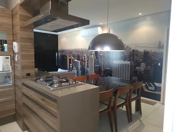 Imóvel para venda possui 72 metros quadrados com 2 quartos em Agronômica - Florianópolis -