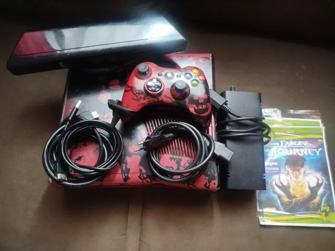 Xbox 360 GEARS of WAR COM SETE JOGOS COM UM CONTROLE COM KINECT