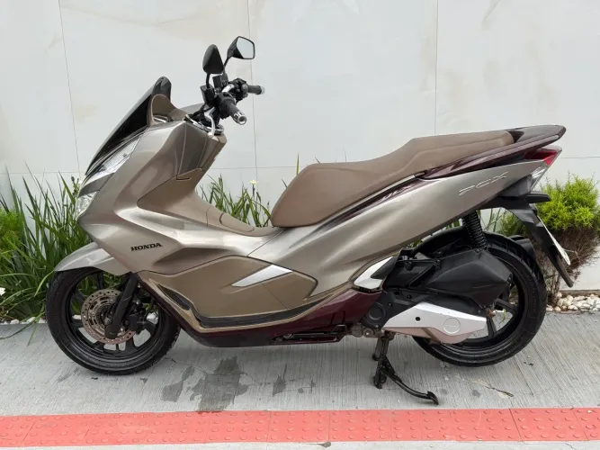 PCX 2022 DLX 23.000 KM RODADO