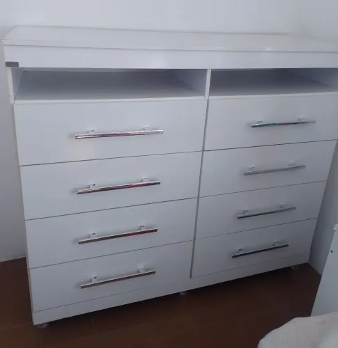 Vendo cômoda