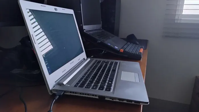 Notebook Lenovo z40-70 usado