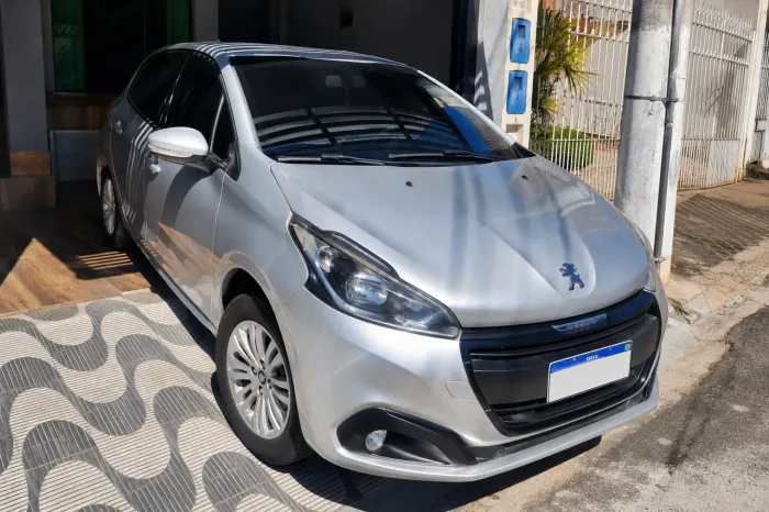 Peugeot 208 Active 1.2 Flex 12V 5P Mec. 2020