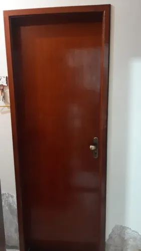 PORTA DE MADEIRA EM IPÊ MACIÇA