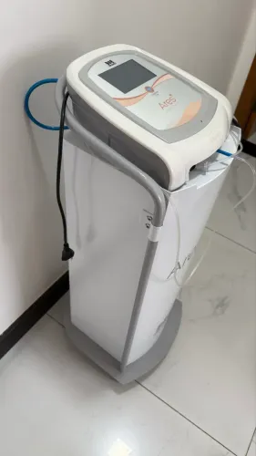 Aparelho de Carboxiterapia Ares + Torpedo + Cilindro de Gás