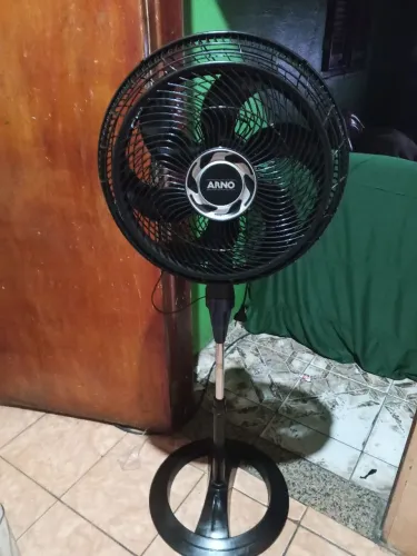 Ventilador turbo Arno 40cm de coluna funcionando perfeitamente em estado de novo