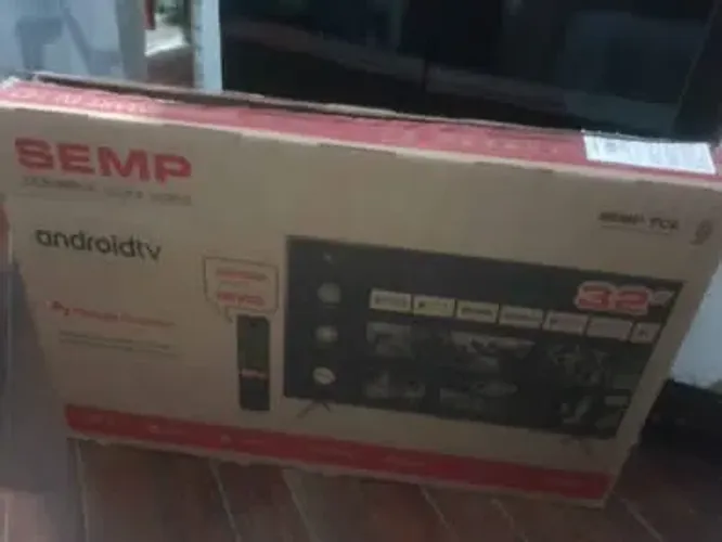 Tv 32 Polegadas Semp TLC com apenas um mês de uso ! Tela Trincada !