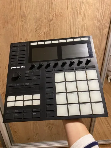 Controladora Native Maschine MK3