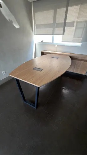 Mesa de reuniões