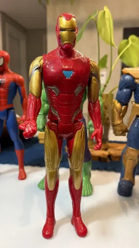 Super heróis 30 cm