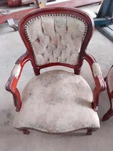 Poltrona em tecido estilo LuisXv 