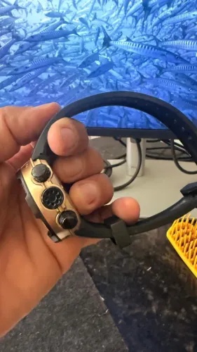 Relogio Aqualando ECO drive serio dourada
