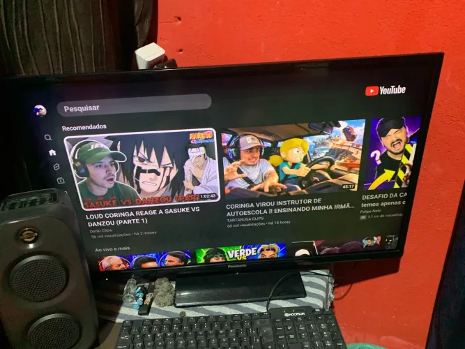 ? Smart TV 32 Polegadas - Imagem de Qualidade e Entretenimento na Sua Casa!