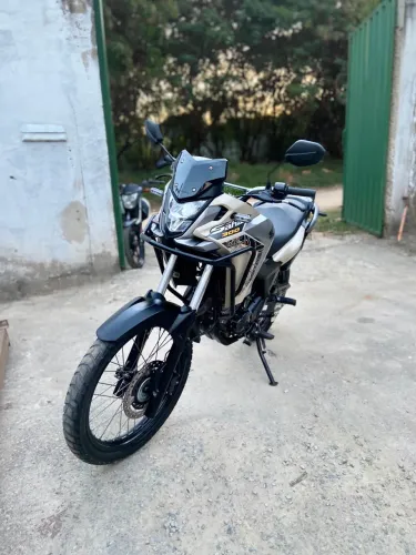 Moto novíssima