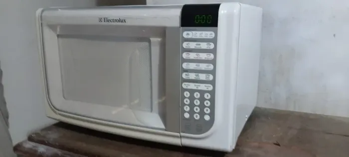 Microondas eletrolux 31 litros