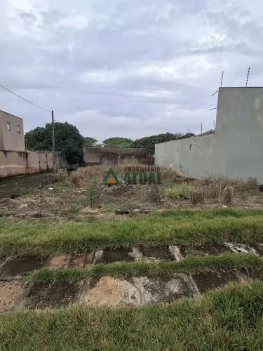 TERRENO COM 318M² A VENDA NA REGIÃO SUL DE LONDRINA.