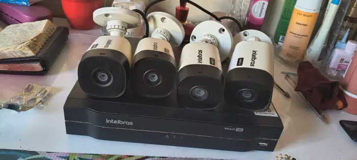 Vende-se câmeras semi-novas
