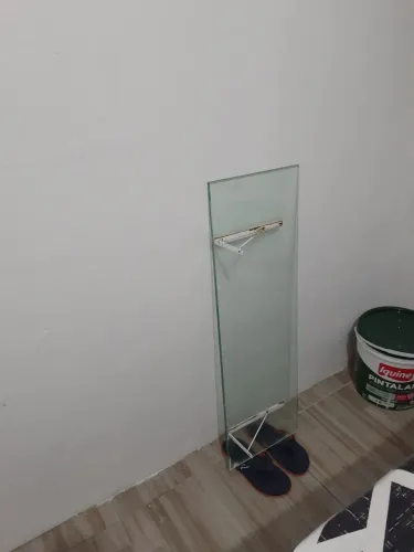 PRATILEIRA DE VIDRO