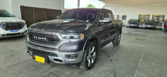 Ram 1500 Limited 5.7 CD 4X4 Aut. 2024