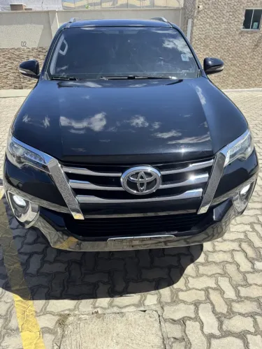 Toyota Hilux SW4 SRX 4X4 2.8 TDI 16V Dies. Aut. 2016