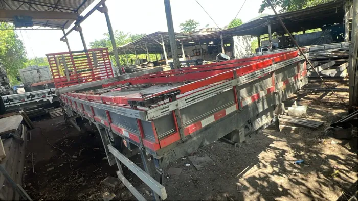 Vende se carroceria