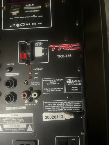 Caixa amplificada TRC 736 sem fio com microfone e controle 