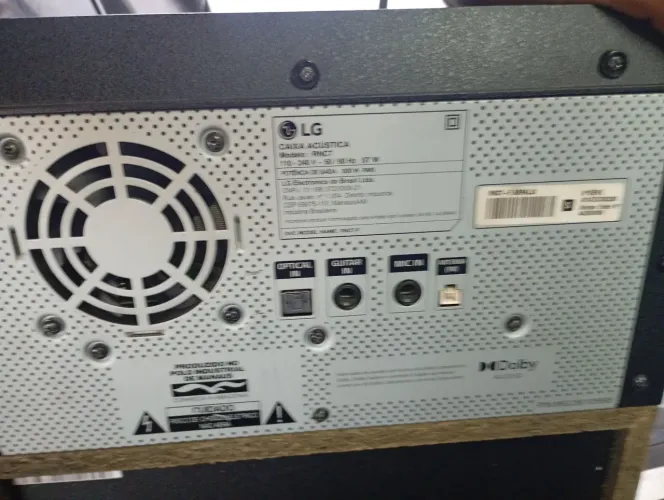 Vendo caixa aplicada LG top de linha em estado de nova conforme fotos R$ 1000,00