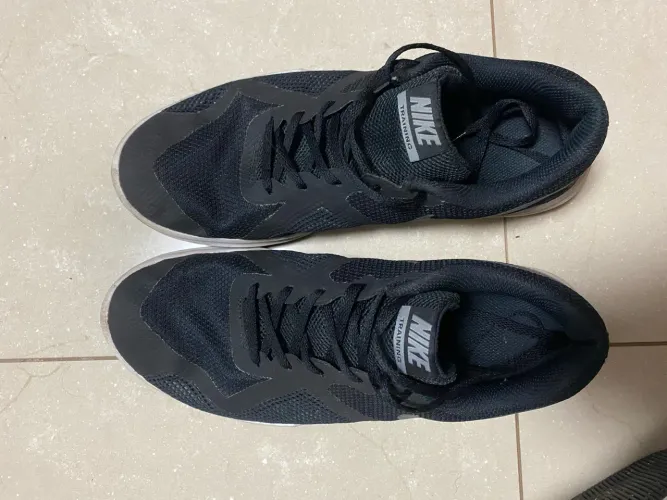 Tênis corrida nikeflex tam 42
