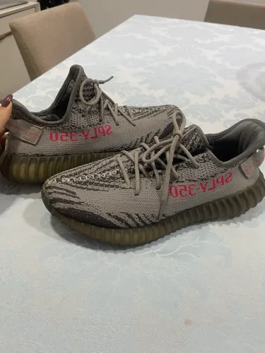 TÊNIS ADIDAS YEEZY