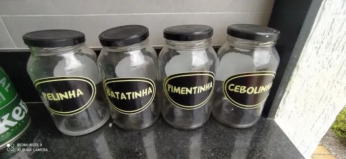 4 Potes vidro bar alimentos 150,00