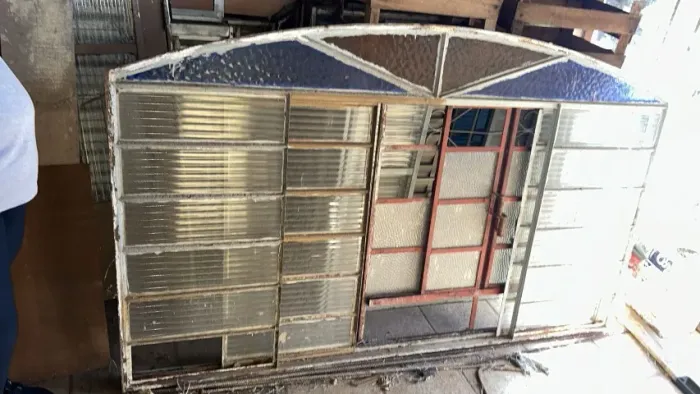 Lote - Janelas e portas usadas