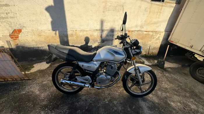 Suzuki yes 2007 completa em dia