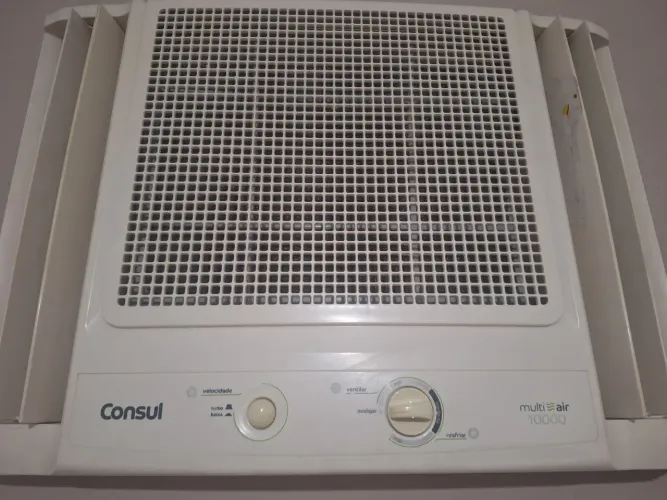 Ar condicionado consul 10btus ótimo estado de conservação GELANDO! R$750,00
